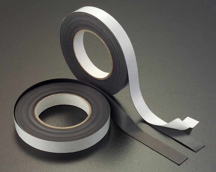 Selbstklebendes Magnetband 101020