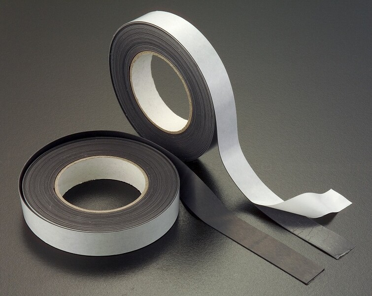 Selbstklebendes Magnetband 101025