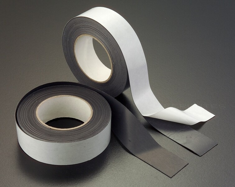 Selbstklebendes Magnetband 101040